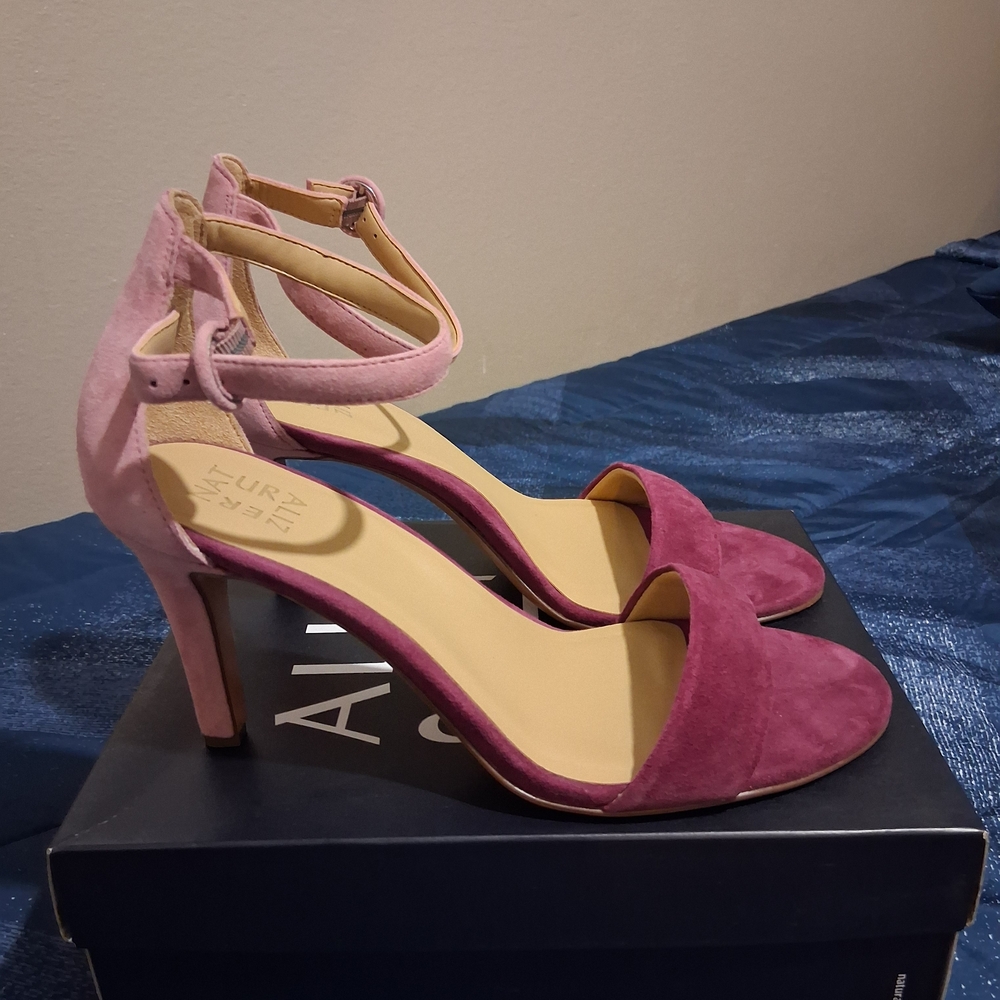 Naturalizer Two-Tone Pink Heels